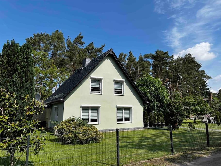 Апартаменты -Haus Am Waeldchen- Цеденик Экстерьер фото